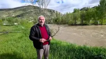 İspir'de Çoruh Vadisi'nde Su Seviyesi Yükseldi, Evler Tahliye Ediliyor