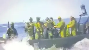 İsrail, Gazze Ablukasını Kırmak İsteyen Filoya Ateş Açtı