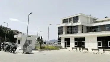 İzmir'de Şantiyede Yanmış Kadın Cesedi Bulundu, Bir Kişi Gözaltına Alındı