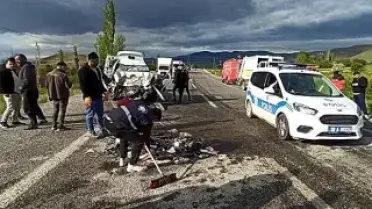 Kayseri'de Trafik Kazası: 1 Kişi Hayatını Kaybetti, 2 Kişi Yaralandı