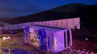 Taraftarları Taşıyan Midibüs Devrildi: 18 Yaralı