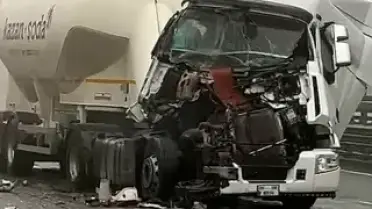 TEM Otoyolu'nda Zincirleme Kaza: Tır Sürücüsü Hurdaya Dönen Araçtan Burnu Kanamaadan Kurtuldu