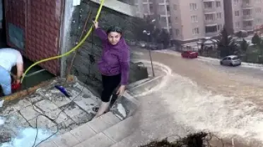Tokat'ın Zile İlçesinde Sağanak ve Dolu Nedeniyle Su Baskınları Yaşandı