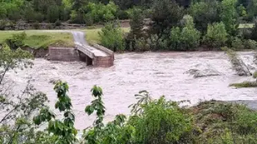 Tokat'ta Sel Nedeniyle Köprüde Kayma Meydana Geldi