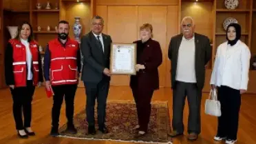 Türk Kızılay Derneği'nden DPÜ'ye Teşekkür Plaketi
