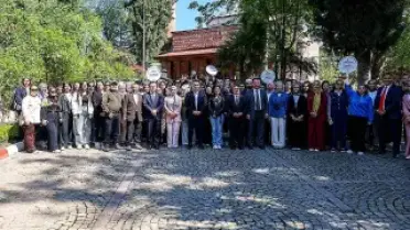 Vali Sözer, gençlerle tarih ve medeniyet gezisinde buluştu