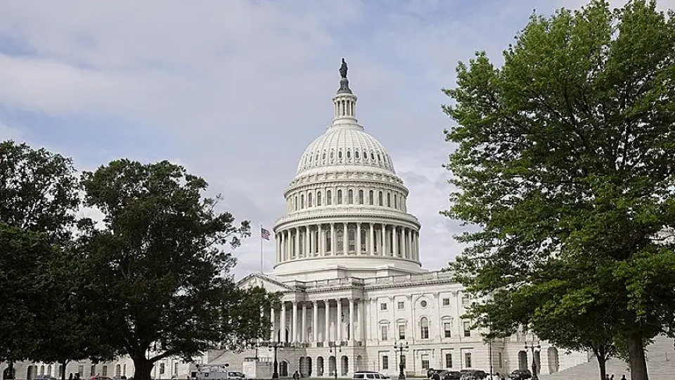 ABD Senatosu, Trump'ın İran'a Yönelik Askeri Hareketlerini Sınırlandıran Tasarıyı Kabul Etti