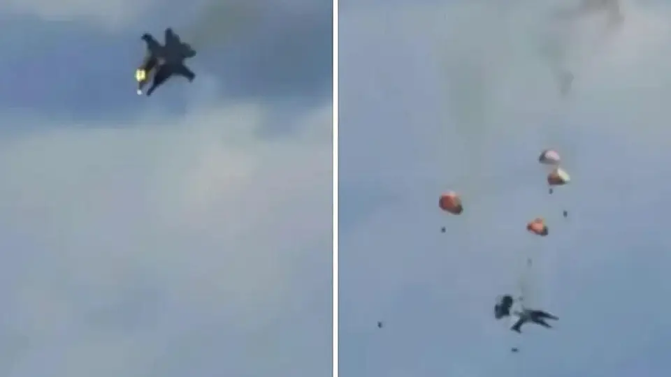 ABD'de Gösteri Uçakları Çarpıştı: 4 Pilot Kurtuldu