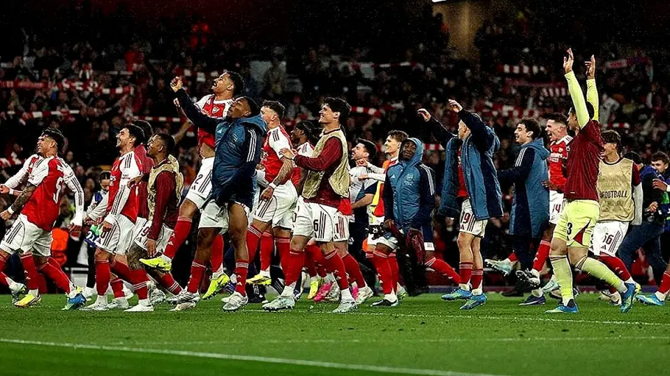 Arsenal, 22 Yıl Sonra Şampiyonluğa Ulaştı