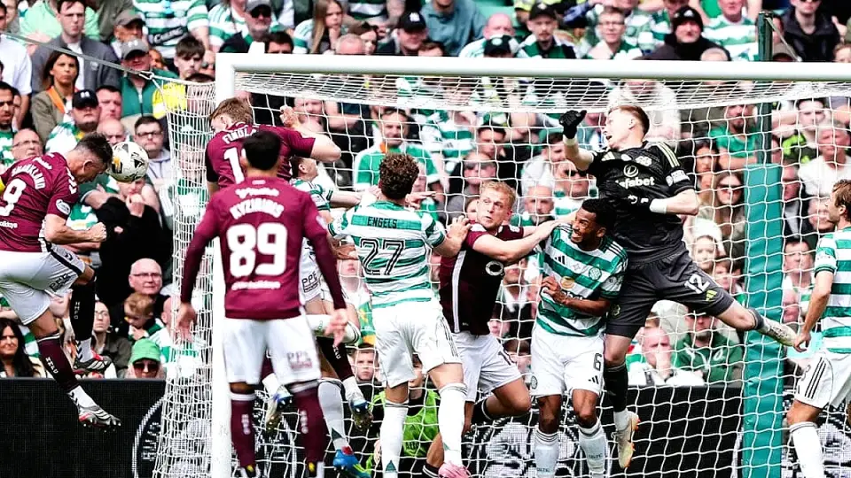 Celtic, İskoçya Premier Lig'de Şampiyon Oldu