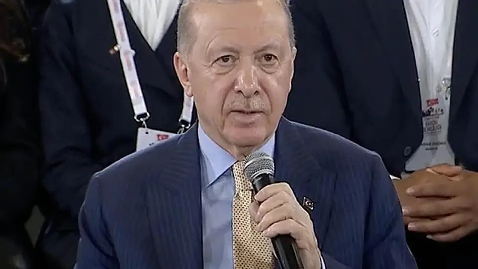 Cumhurbaşkanı Erdoğan: Gençlere Parlak Bir Gelecek Diliyorum