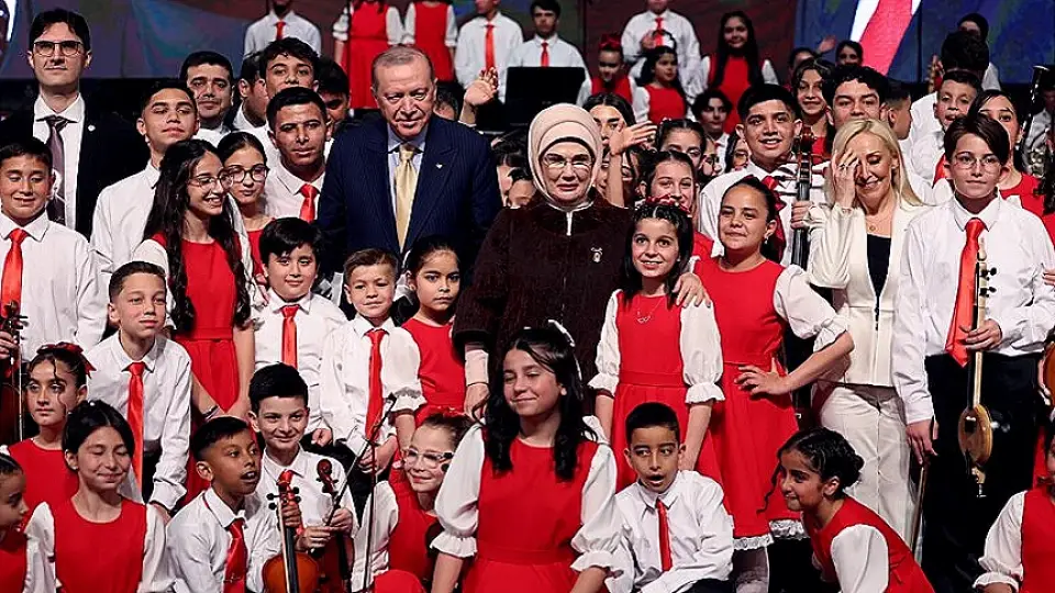 Emine Erdoğan'dan Cumhurbaşkanlığı Çocuk Orkestrası ve Korosu Konserine Tam Destek