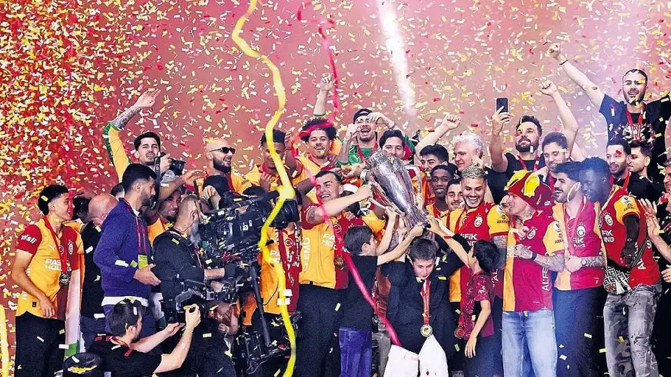 Galatasaray, Şampiyonluk Kutlamasıyla Taçlandı