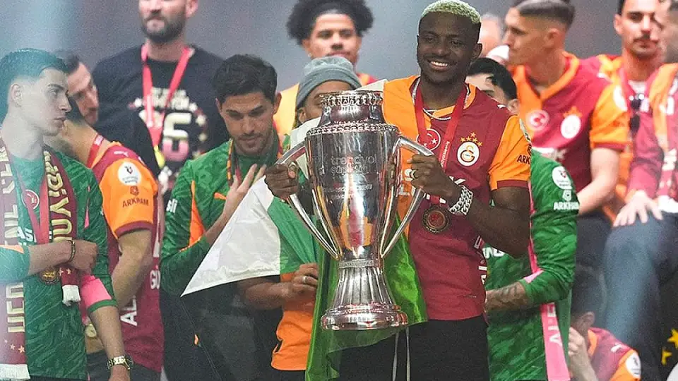 Galatasaray, Süper Lig Şampiyonluğunu Muhteşem Bir Geceyle Kutladı