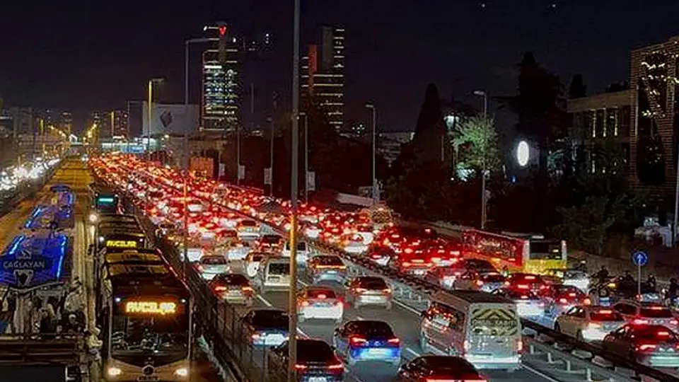 İstanbul'da 20 Mayıs Trafik Durumu: Yoğunluk Yaşanan İlçeler ve Alternatif Güzergahlar