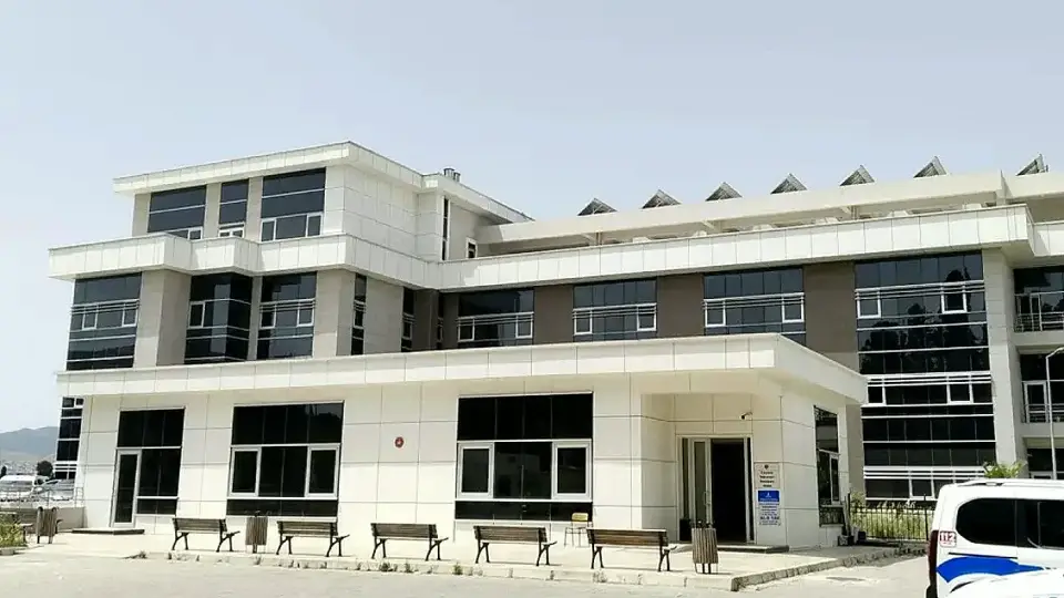 İzmir'de Yakılmış Ceset Bulundu: Şüpheli Kadın İfade Verdi