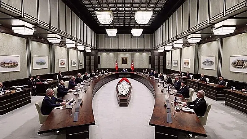 Kabine Yarın Toplanıyor: Gündemde Terörle Mücadele ve Dış Politika Var