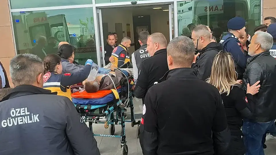 Niğde'de Silahlı Kavga: Amca Hayatını Kaybetti, Yeğeni Ağır Yaralandı