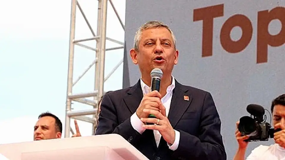 Özgür Özel'den Erken Seçim Çağrısı: 'Kaybedersem Bir Dakika Durmam'