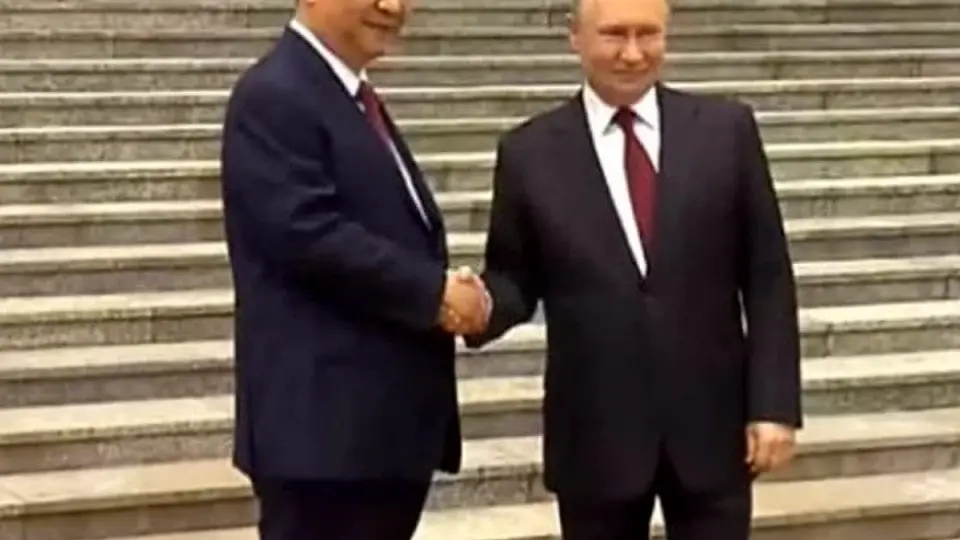 Rusya Devlet Başkanı Putin ve Çin Devlet Başkanı Şi Cinping kritik görüşmelerde bir araya geldi