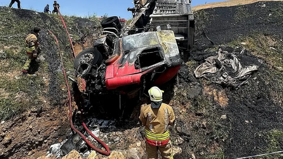 Şırnak'ta Kamyon Yangınında Şoför Hayatını Kaybetti