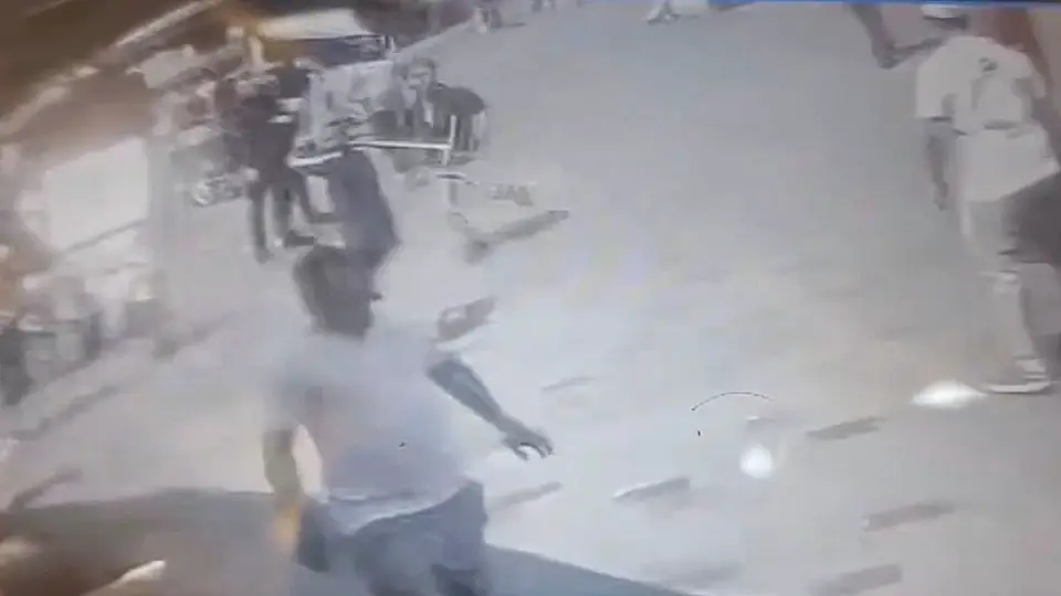 Taksim'de Kazmalı Saldırı: 2 Kişi Gözaltına Alındı