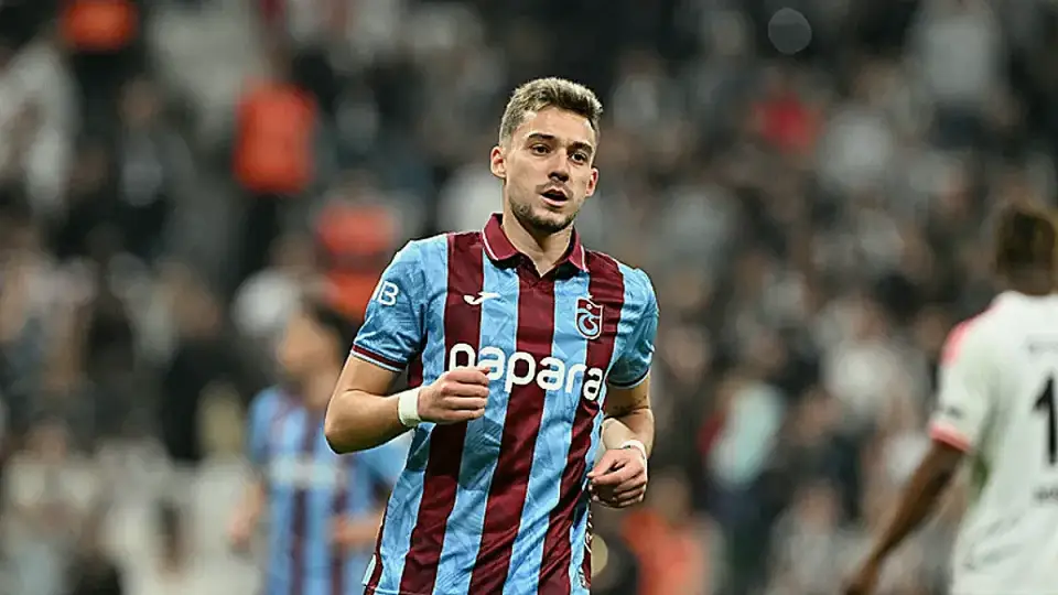 Trabzonspor, Ernest Muçi'nin Transferini KAP'a Bildirdi