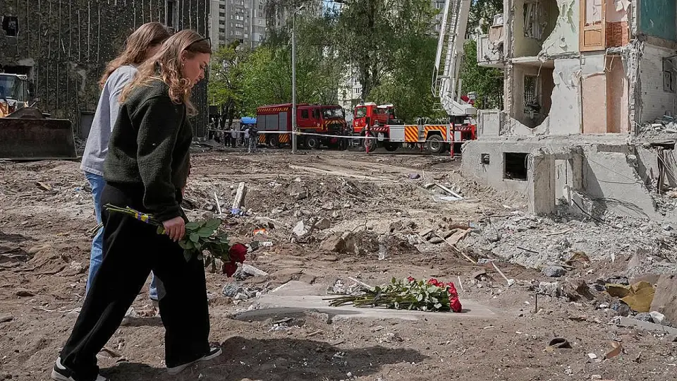 Ukrayna'da Savaş: Zelenski'den Rus Saldırısına Karşı Hazırlık Çağrısı