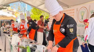 Alaçatı Ot Festivali'nde Uluslararası Şefler Yarıştı