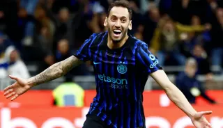 Hakan Çalhanoğlu Inter'i İtalya Kupası Finaline Taşıdı