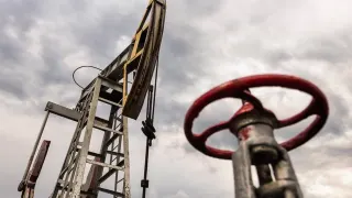 Hürmüz Boğazı'ndaki Kesintinin Uzaması Petrol Fiyatlarını Yükseltti