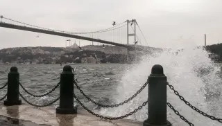 İstanbul Valiliği'nden Fırtına Uyarısı: Tedbirli Olunması İstendi