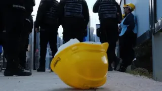 Madenciler Ücret Alacakları İçin Direniyor: "Bize Bir Kaşık Bal Gösterdiler"