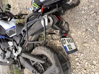 Osmaniye'de Motosiklet Sürücüsü Köpeğe Çarparak Ağır Yaralandı