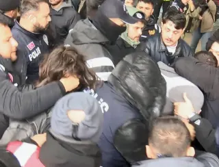 1 Mayıs'ta İstanbul'da 370 Kişi Gözaltına Alındı