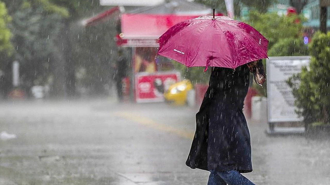 Meteoroloji'den Yeni Hafta Uyarısı: Sağanak Yağışlar Yurdu Saracak