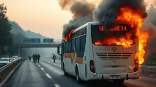 Avcılar'da Metrobüs Hattında Yangın: Seferlerde Aksama Yaşanıyor