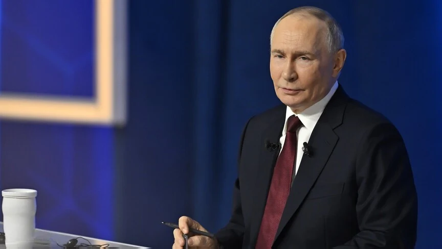 Putin, Zelenskiy ile Nihai Anlaşma İçin Görüşebileceğini Açıkladı