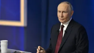 Putin, Zelenskiy ile Nihai Anlaşma İçin Görüşebileceğini Açıkladı