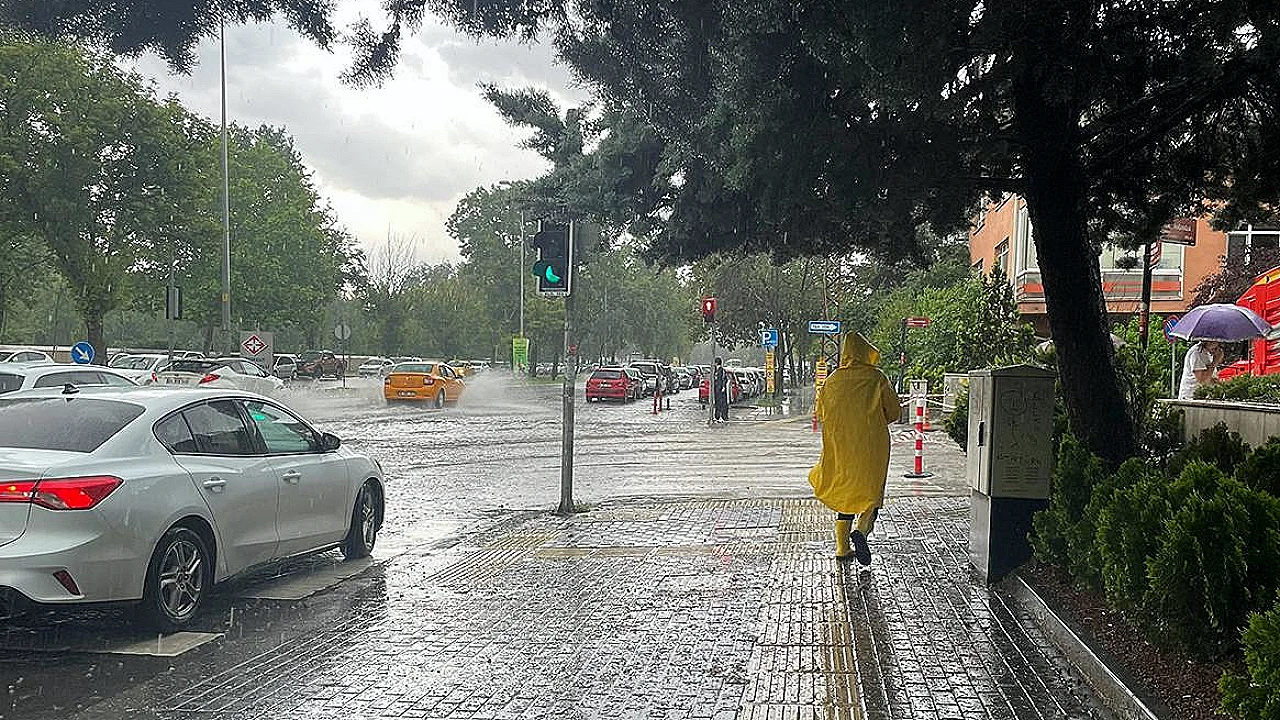 14 il için sarı uyarı: Kuvvetli yağış bekleniyor