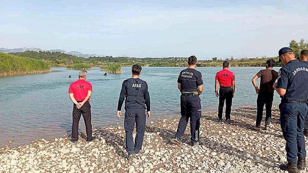 Antalya'da Aksu Çayı'nda Serinlemek İçin Giren Genç Kayboldu