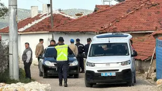 Arazi Anlaşmazlığında Tüfekle Vurulan Amca Hayatını Kaybetti, Yeğeni Yaralandı