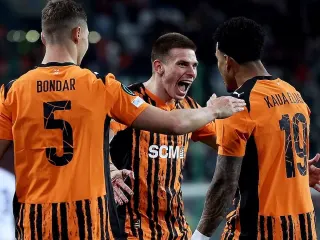 Arda Turan yönetimindeki Shakhtar Donetsk, Ukrayna Ligi'nde şampiyon oldu