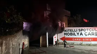 Başakşehir'de Bir İş Yerinde Yangın Çıktı