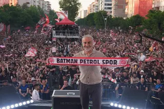 Batman Petrolspor'un Şampiyonluk Kutlamasına Ünlü İsimler Akın Etti