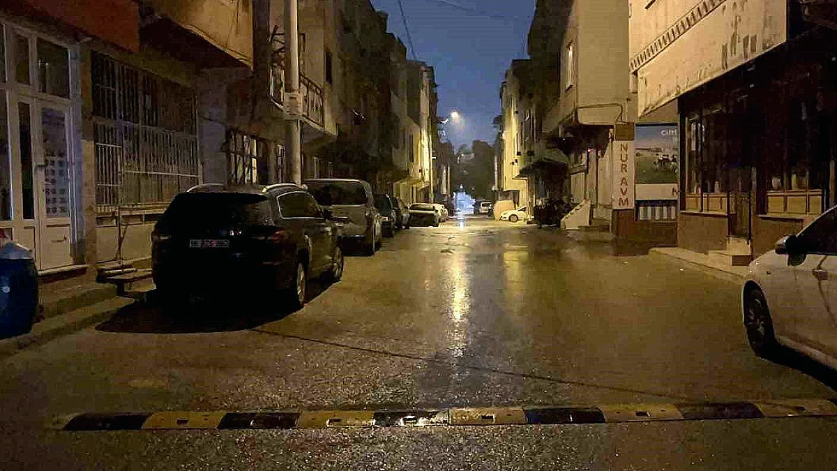 Bursa'da Trafik Kazası: 4 Yaşındaki Çocuk Araç Altında Kaldı, Ağır Yaralandı