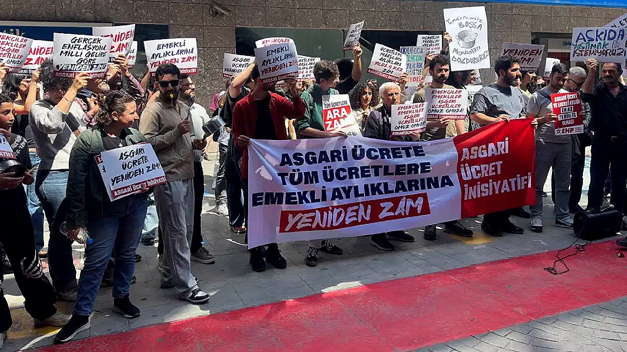 Emekçiler ve Emekliler Zam Talebiyle Eylemde: "Ara Zam Gündemimizde Yok" Açıklamasına Tepki