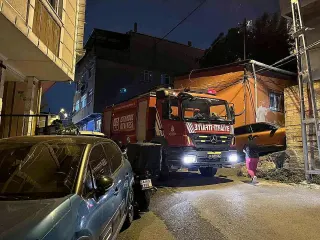 Eyüpsultan'da Bodrum Katında Yangın: 4 Ağır Yaralı