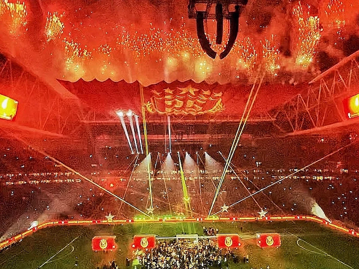 Galatasaray'ın Şampiyonluk Kutlamaları Belli Oldu: Sanatçı Yerine Drone ve DJ Performansı
