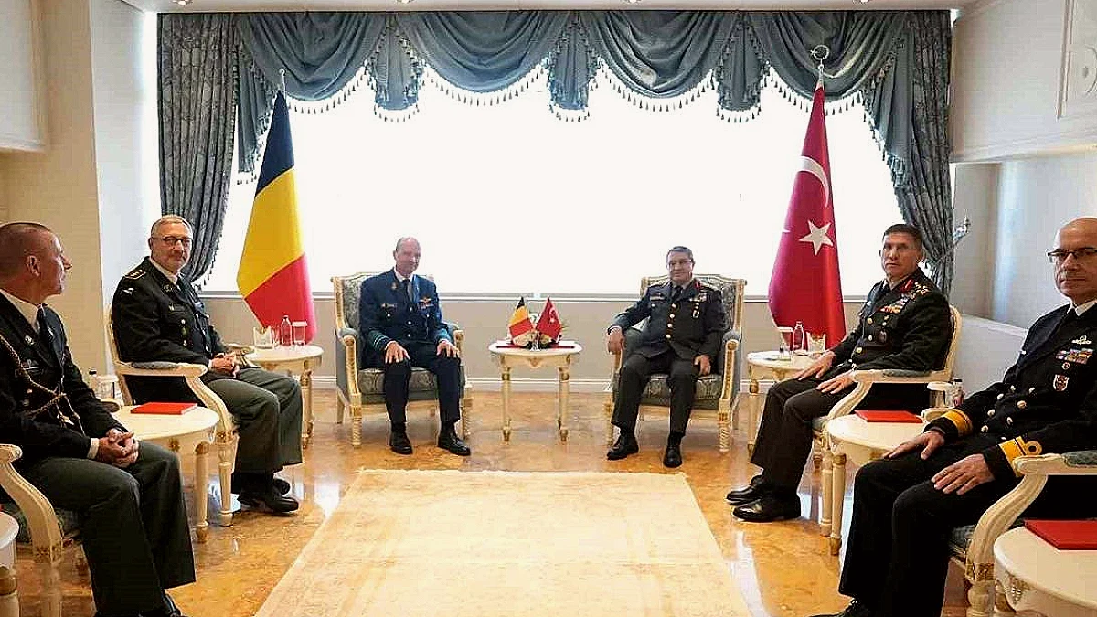 Genelkurmay Başkanı Bayraktaroğlu ve Belçikalı Mevkidaşı Vansina İstanbul'da Görüştü